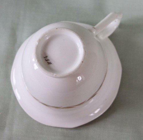 B11 Rockingham coffee cup and saucer - P1154 - Picture 10 of 11