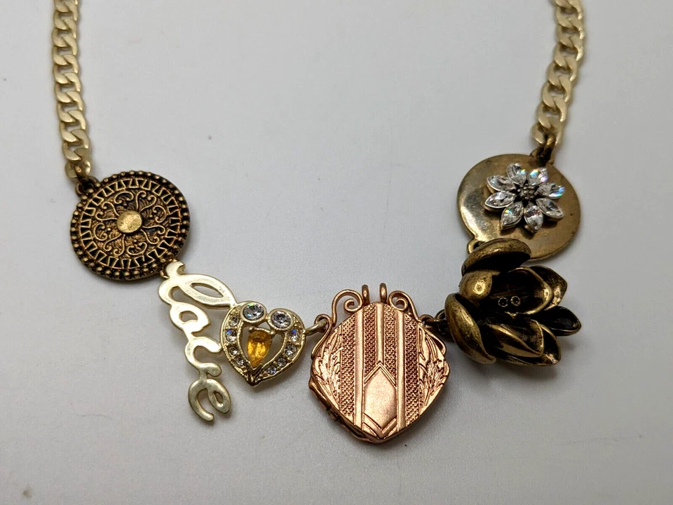 Collar Amor Fósil Vintage con Medallón y Flores 17" Foto 2 de 4