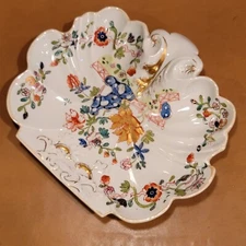 Masons Ironstone "Fence, Rock & Gold Flower" Shell Shaped Dessert Dish C.1813