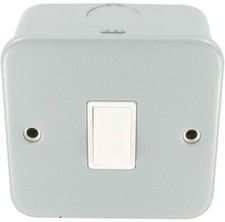 1 Gang 2 Way Metal Clad Single Switch Light Switch