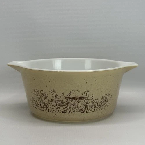 Vintage Pyrex 474-B Forest Fancies Casserole 1.5 Qt Mushrooms Milk Glass USA