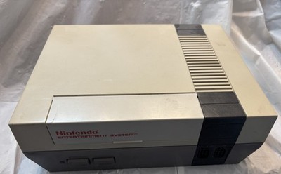 Original Nintendo NES CONSOLE ONLY NES-001 - AS IS For Parts Or Repair (01)