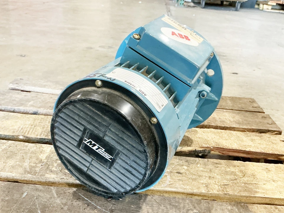 Nuevo motor eléctrico ABB MT80A19F165-4 575V 0,55 KW 1730 RPM MK110058-E+02 Foto 4 de 4
