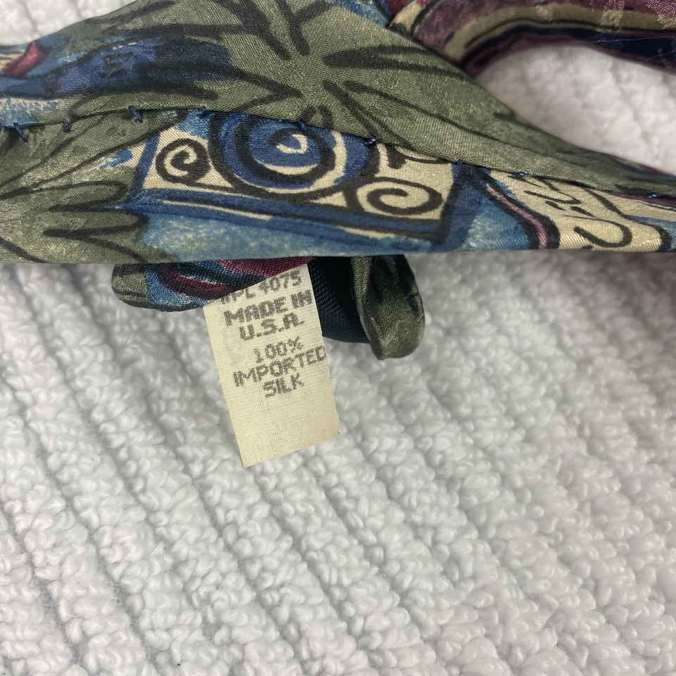 Corbata Scott Foster Para Hombre Seda Abstracto Estampado Arquitectónico Multicolor Hecha en EE. UU. Foto 3 de 4