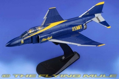 Hobby Master 1:72 F-4J Phantom II USN Blue Angels w/Decal Sheet