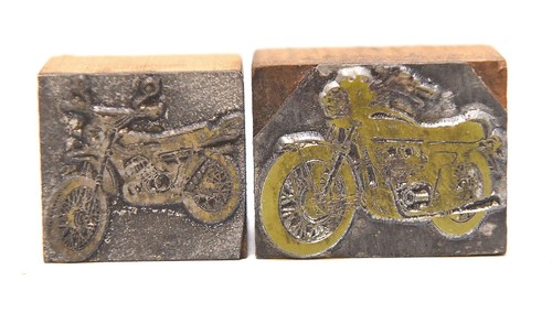 2 VINTAGE PRINTERS BLOCK MOTORCYCLE ADVERTISING - Picture 2 of 4