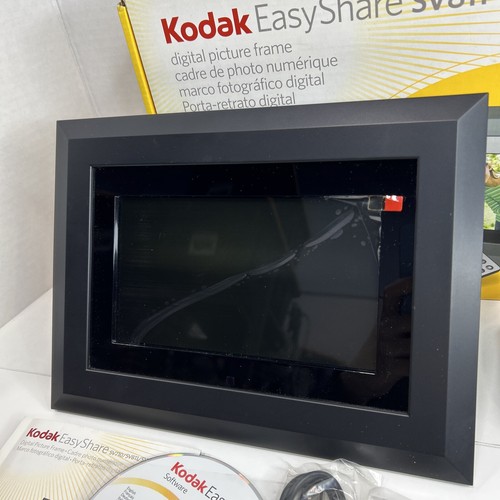 Kodak EasyShare SV811 8" Digital Picture Frame - Picture 2 of 7