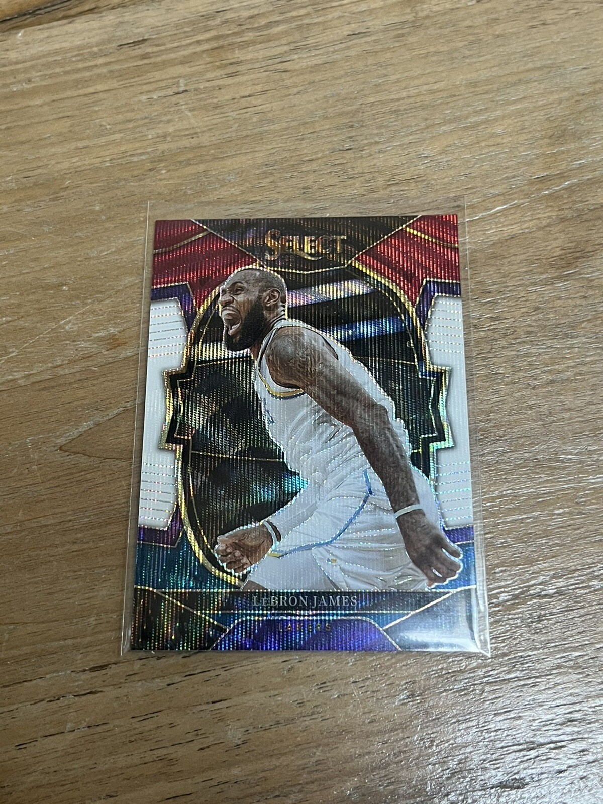2022-23 Panini Select #26 LeBron James Concourse Tri-Color LAKERS