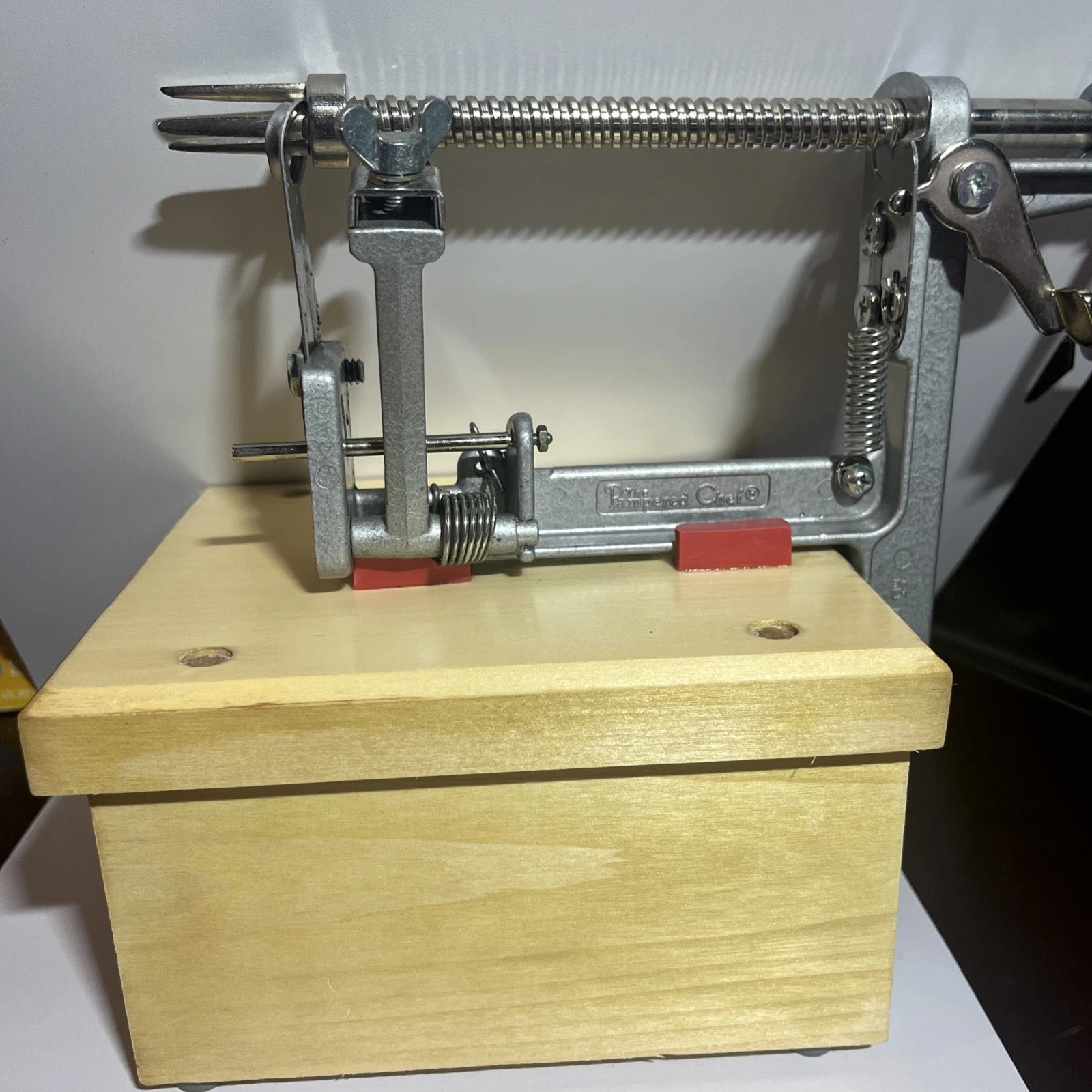 The Pampered Chef Apple Peeler Corer Slicer + Wooden Stand #2430 And #2466