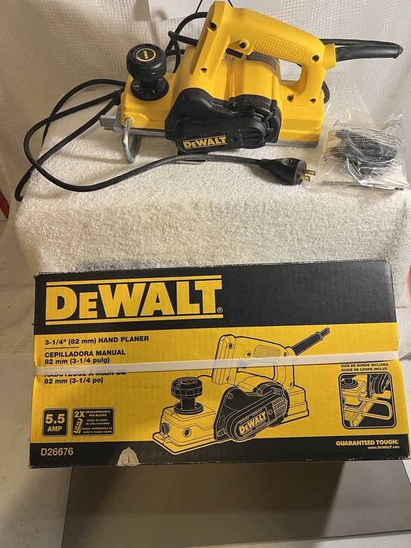 DEWALT D26676 3-1/4in Portable Hand Planer In Box👍NEEDS ADJUSTMENT