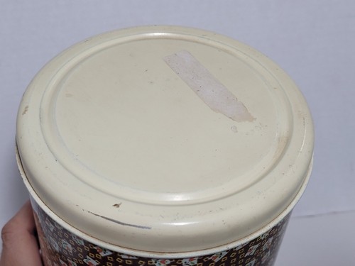 Vintage Holly Hobbie Metal Canister 3 Poses Cheinco Houseware J. Chein & Co Tin - Picture 3 of 11