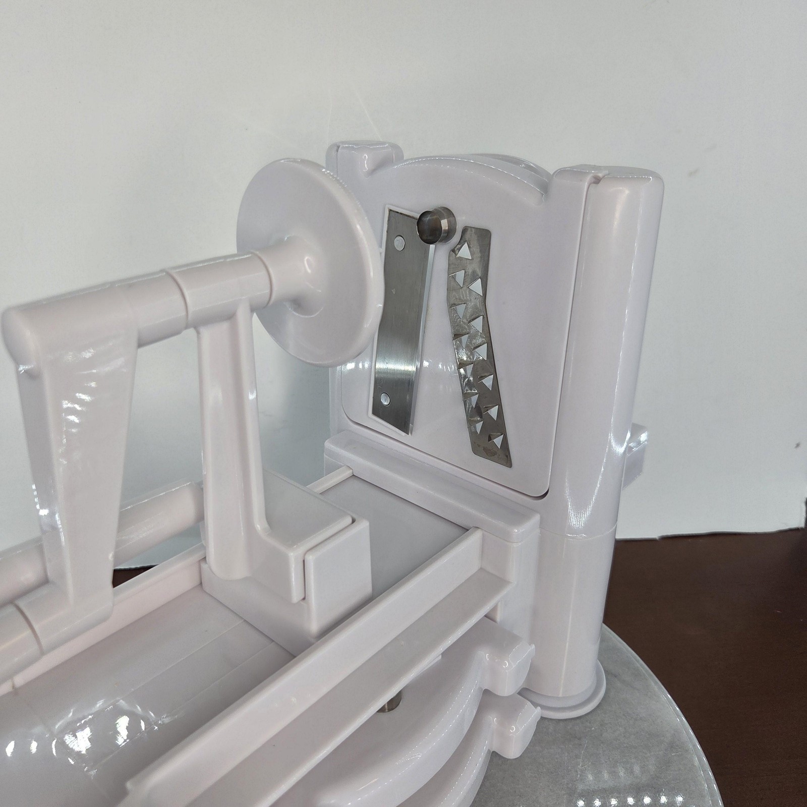 Sur La Table Vegetable & Fruit Spiral Slicer 3 Blade Manual Spiralizer Kitchen