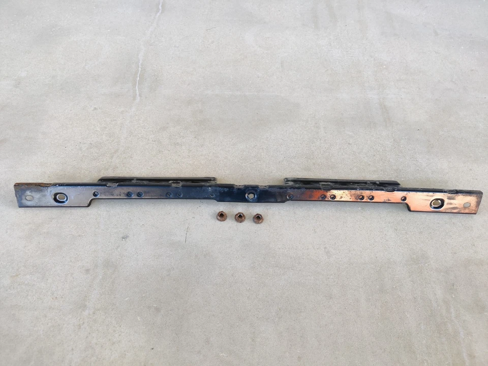 Parte di fissaggio per paraurti posteriore VW Lupo 6H0807863 - Immagine 3 di 4