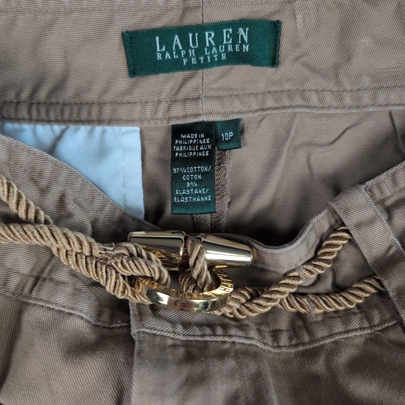 Pantalones Cortos Lauren Ralph Lauren Petite Caqui Tostado con Detalle de Cinturón de Cuerda Talla 10P Foto 4 de 4