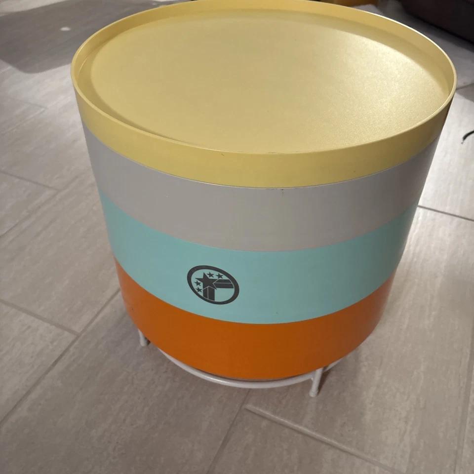 Mesa auxiliar de almacenamiento vintage Ikea PS 2014 retro redonda colorida con compartimento de plástico Foto 4 de 4