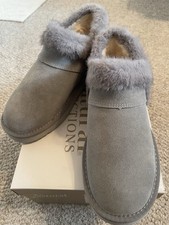 NIB Women's NATURAL REFLECTIONS Size 8 Fur Trim Suede Boots/Slippers/Shoes