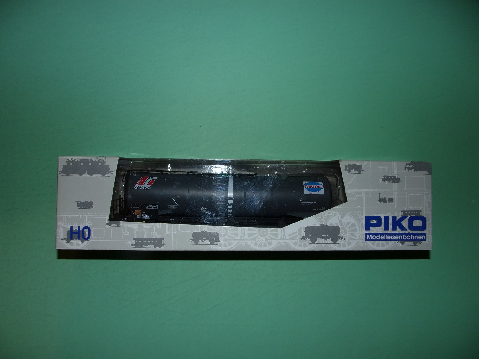 Wagon citerne TAMOIL PIKO 95036 avec roulement fluide pour réseau HO DB