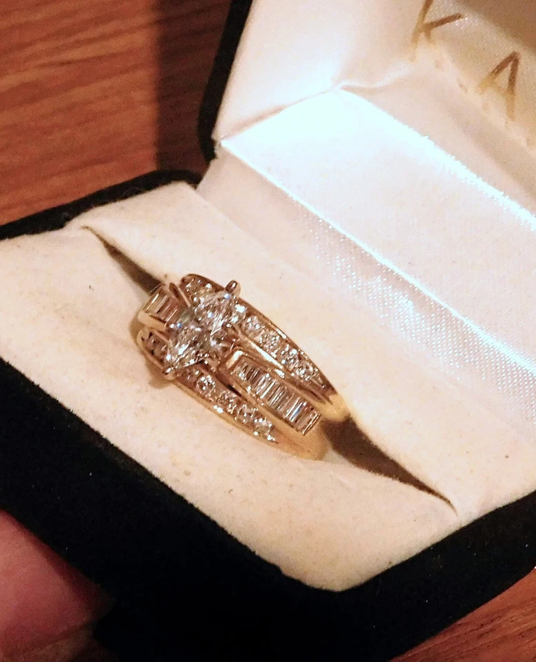 Kays COCKTAIL  ENGAGEMENT Ring 14k Solid Gold~ 1.75 carat Total Diamonds - Image 4 of 4