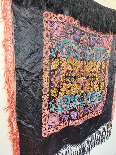 Vintage Taj mahal Shawl brocade woven WWII Scarf Silk piano Fringes item288 - Picture 4 of 11