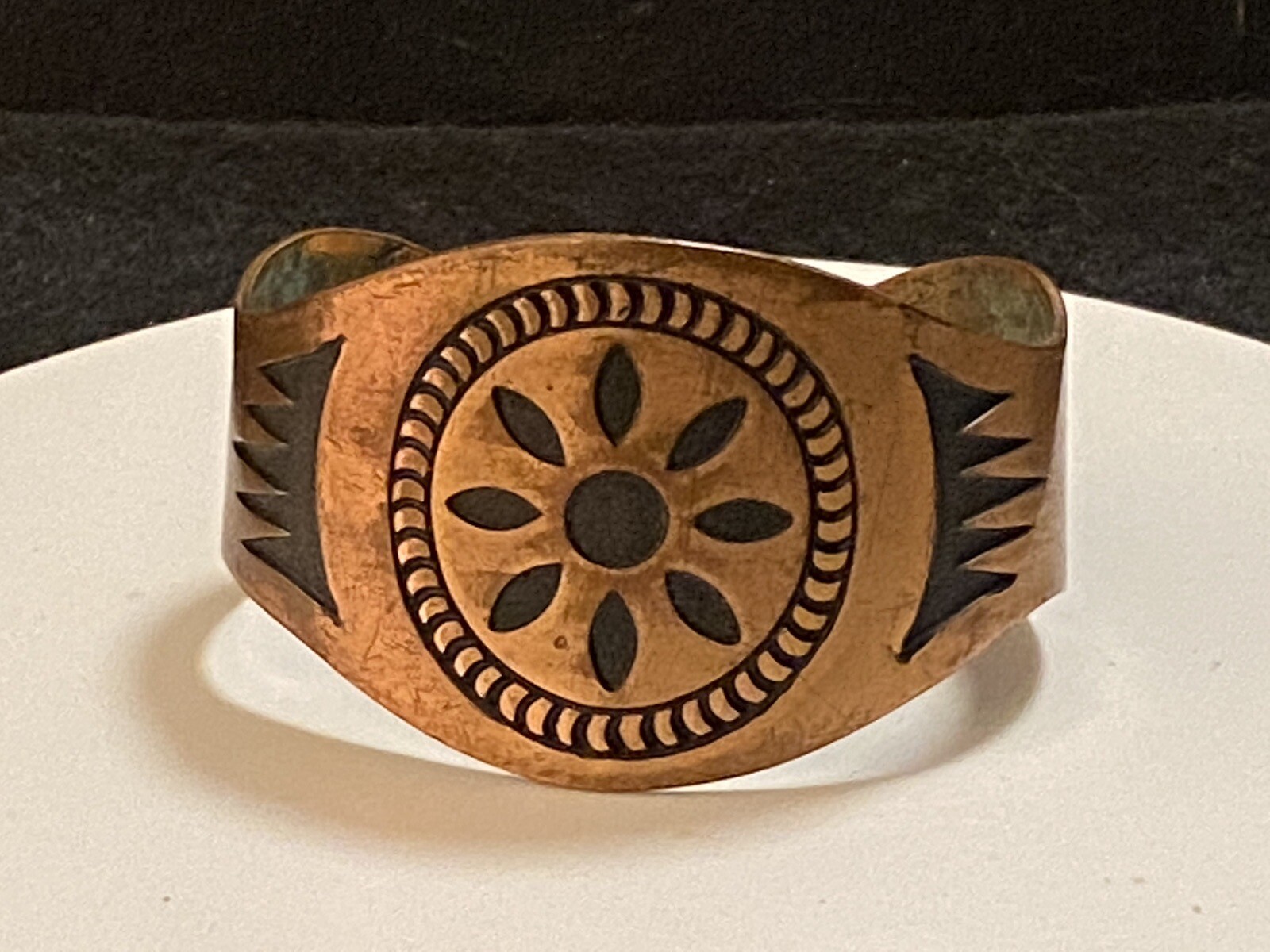 Vintage Solid Copper Native American Thick Cuff B… - image 7