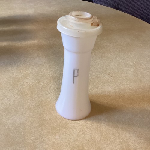 Vintage Tupperware 4" Hourglass Salt Shaker With Flip Lid 718-4 Replacement - Picture 6 of 8