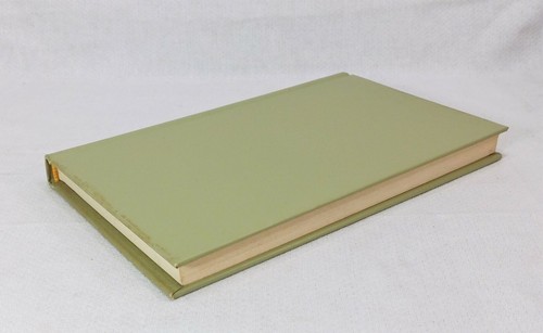 M.A.S.H Trivia The Unofficial Quiz Book by St. John, Bell Pub 1984 HCDJ - Picture 4 of 9