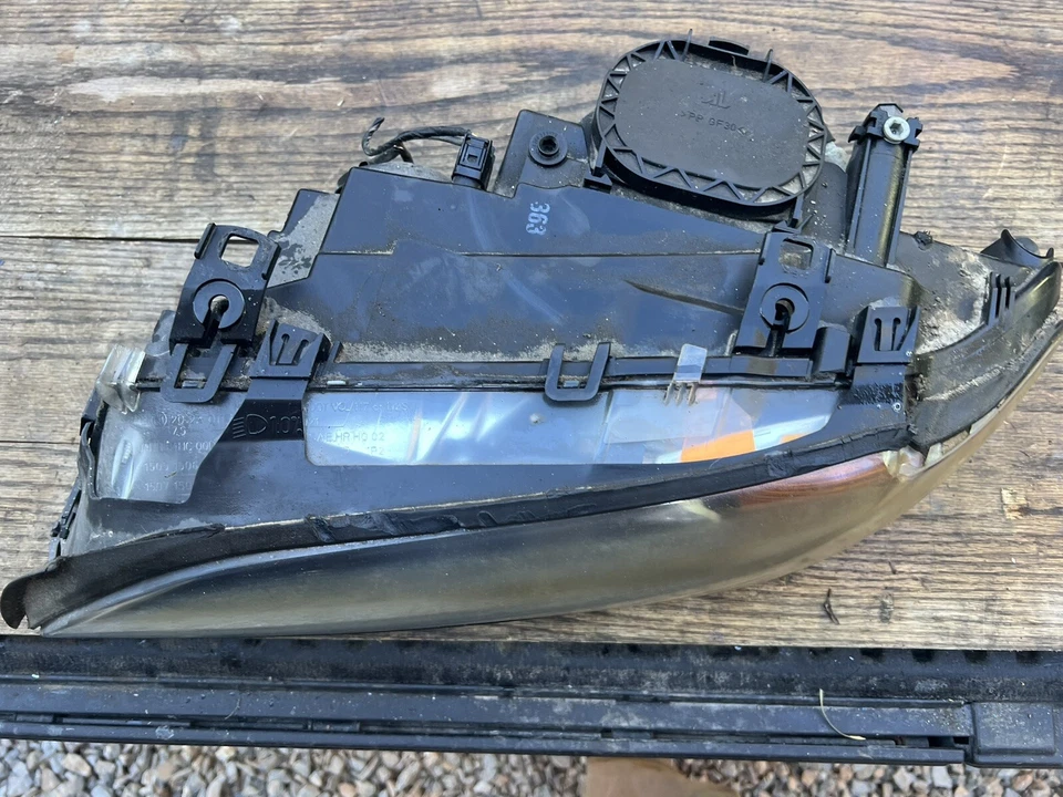 ☑️ 2004 - 2006 宝马 E46 325Ci 330Ci 左可转换氙气高强度高强度车头灯 — 第 2/3 张图片