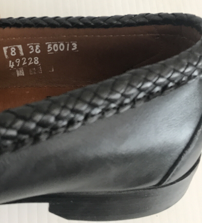 Allen Edmonds Maxfield Tassled Loafer - Black Leather - 8 3E  (B54) image 9