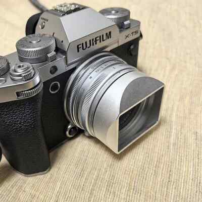 Voigtländer COLOR-SKOPAR 18mm Squarehood Voigtlander 27mm f2 / 18mm f2.8 – Squarehood
