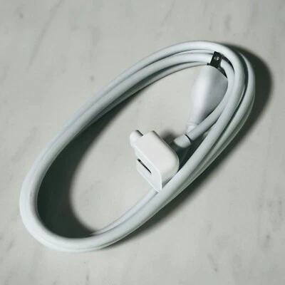 Genuine Longwell  Apple AC power adapter 2.5a 125v E344534 - Image 1 of 4