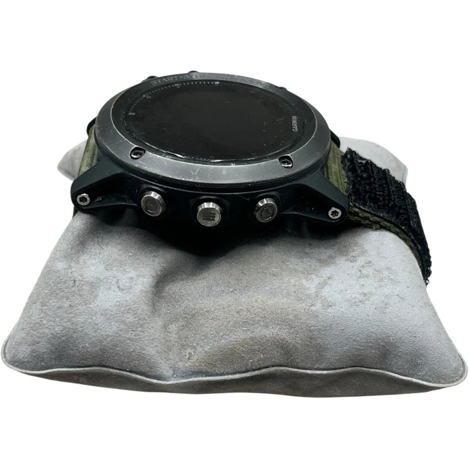 Garmin Fenix 3 Sapphire HR GPS Multisport Watch – Non testato, senza caricatore  - Immagine 2 di 3