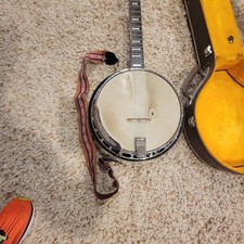 Vintage Alvarez Banjo. Good Condition. Case, Extra Parts, Old. Beautiful.