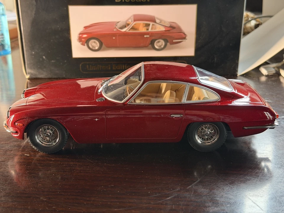 KK-Scale 1:18 – Lamborghini 400 GT 2+2 (1965) – Red Metallic – Edizione Limitata - Immagine 2 di 4