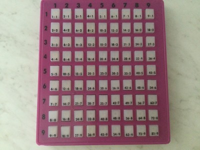 DIVISION MATH BOARD PUSH BUTTON TO REVEAL ANSWERS 6.5'' NO BATTERIES NEEDED