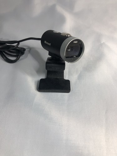 Microsoft LifeCam 1393 - Cinema HD Webcam, Black - X821404001 - Preowned - Picture 2 of 16