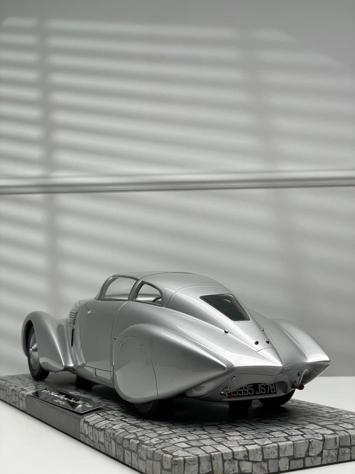 1938 - Dubonnet Hispano-Suiza H6C 'Xenia' (Silver) [MINICHAMPS] 1:18 scale - Image 3 of 4