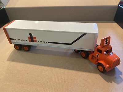 Interstate System Truck Lines 1983 Winross Truck L/T 9000 White Trailer