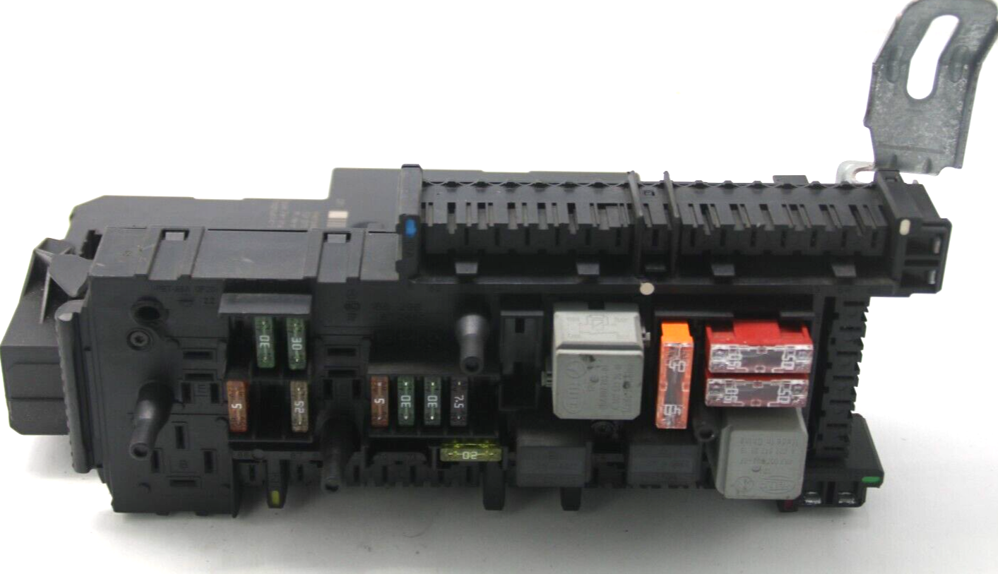 Sam Central Electric Fuse Box 2049004803 for MercedesBenz W204 eBay