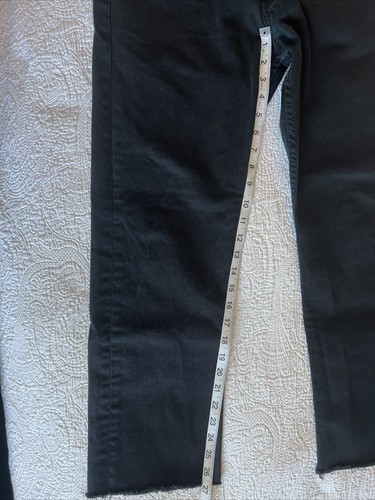Levi’s 513 Black Denim Jeans Size 32 Raw Hem Slim Straight Levi Pants Trousers - Picture 13 of 14