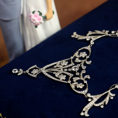 Collier Court Style Belle Époque Serti De CZ Blanc Rhodié - Modèle BE8, Neuf Sans Emballage, Pour Femme