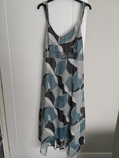 Floral Pattern Pretty Summer Dress / Party Dress Size 18