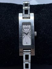 Gucci 3900L Women's Stainless Steel Quartz Watch Silver Sunburst Dial 7" Band