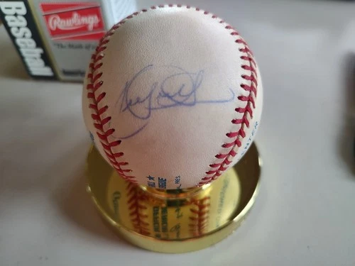 New ListingKirby Puckett signed Baseball