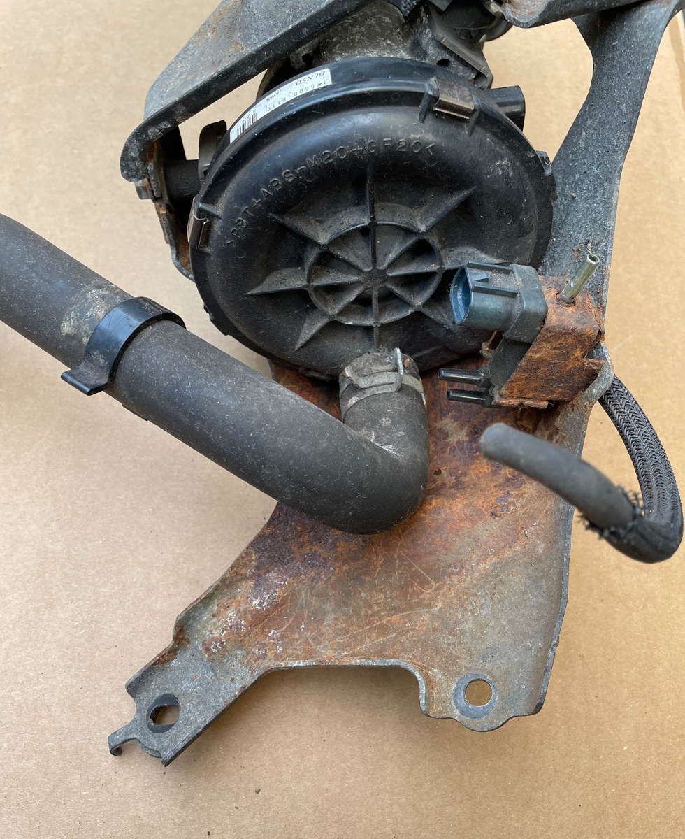 17610-22020 1761022020 Toyota 2zzge Air Pump Celica Corolla RUNX