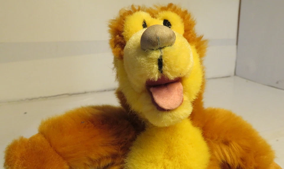 Disney Store 7" Oso de Peluche Suave en la Gran Casa Azul Juguete Frijol de Peluche GU Foto 4 de 4