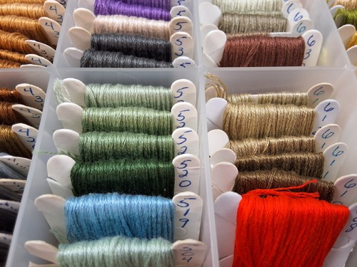 Large Lot DMC Carded Embroidery Floss 2 Plastic Boxes @210 Cards Colors Numbered - Picture 6 of 8