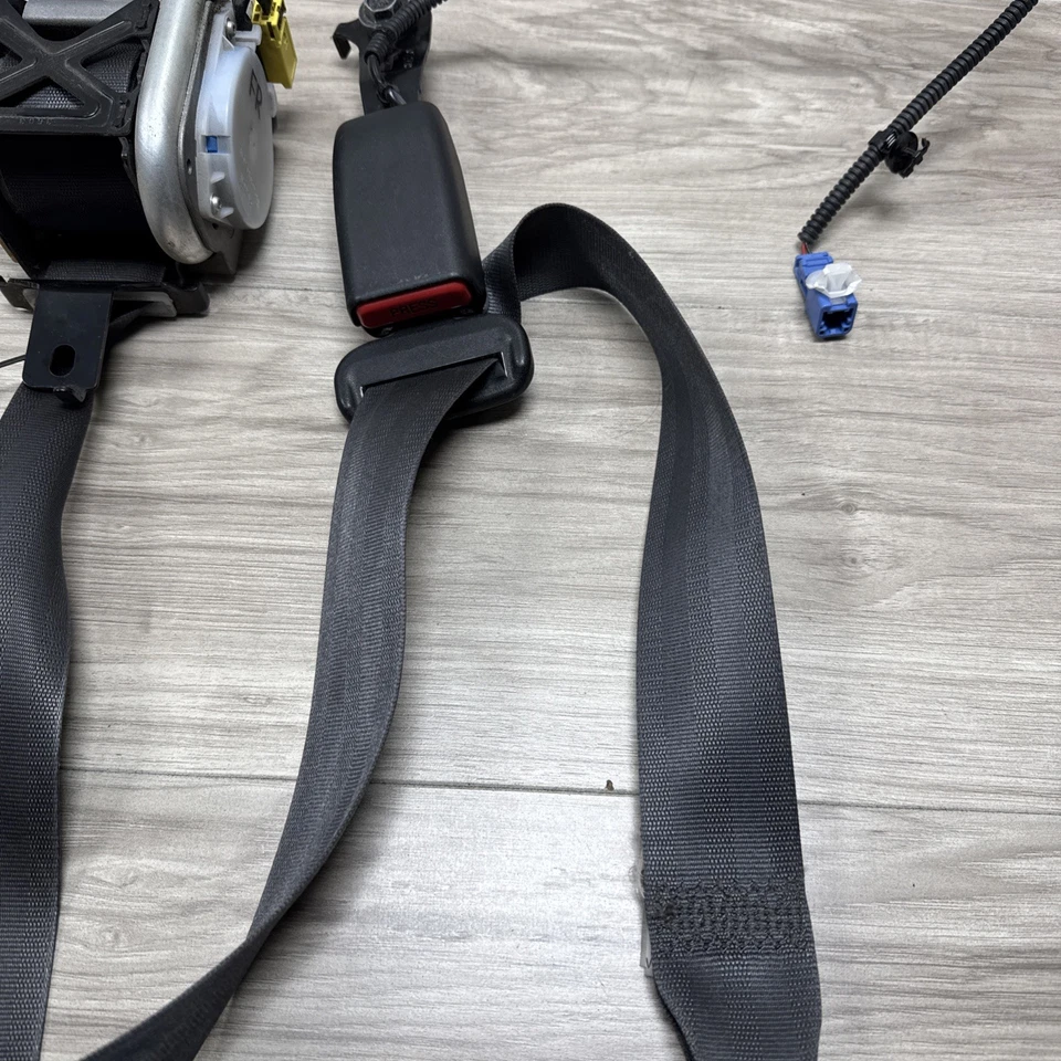 Honda CR-Z 2011-2016 pasajero delantero/cinturón de seguridad lateral derecho y hebilla OEM gris Foto 3 de 4