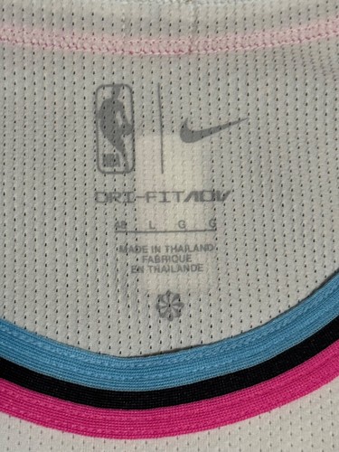 Camiseta deportiva auténtica Tyler Herro Miami Heat 2024-25’ edición Vice City Nike ADV 48/L - Imagen 7 de 17