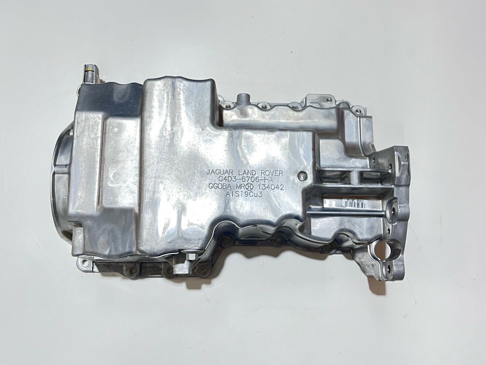 Genuine Land Rover / Range Rover Engine Oil Pan LR087669 | eBay 