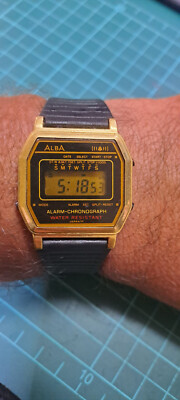 RARE VINTAGE (1988) ALBA by SEIKO Y799-4810 LCD WATCH Japan
